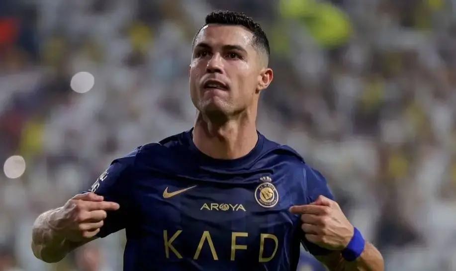 3月31日，德转刷新沙特联赛球员身价榜单，C罗保持1200万欧元高位，这位40岁