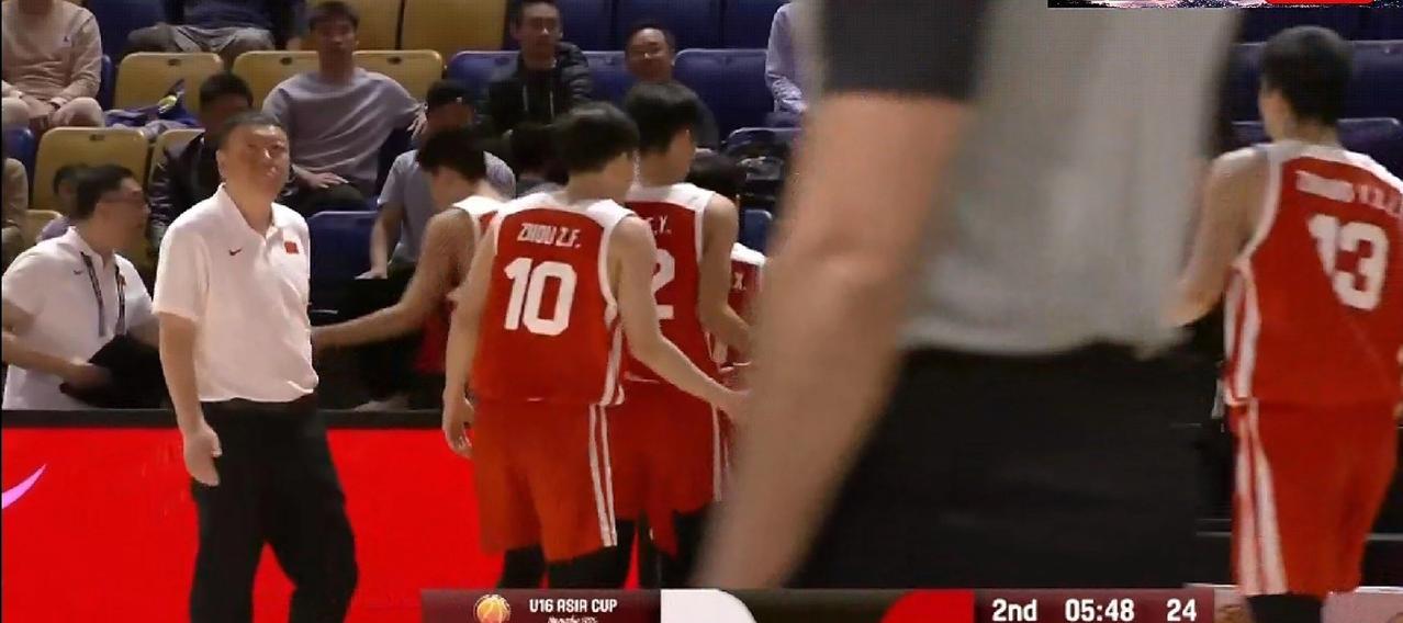 中国男篮打停了澳大利亚，第2节后半段反超大利亚领先。这支u16中国男篮打得相当成
