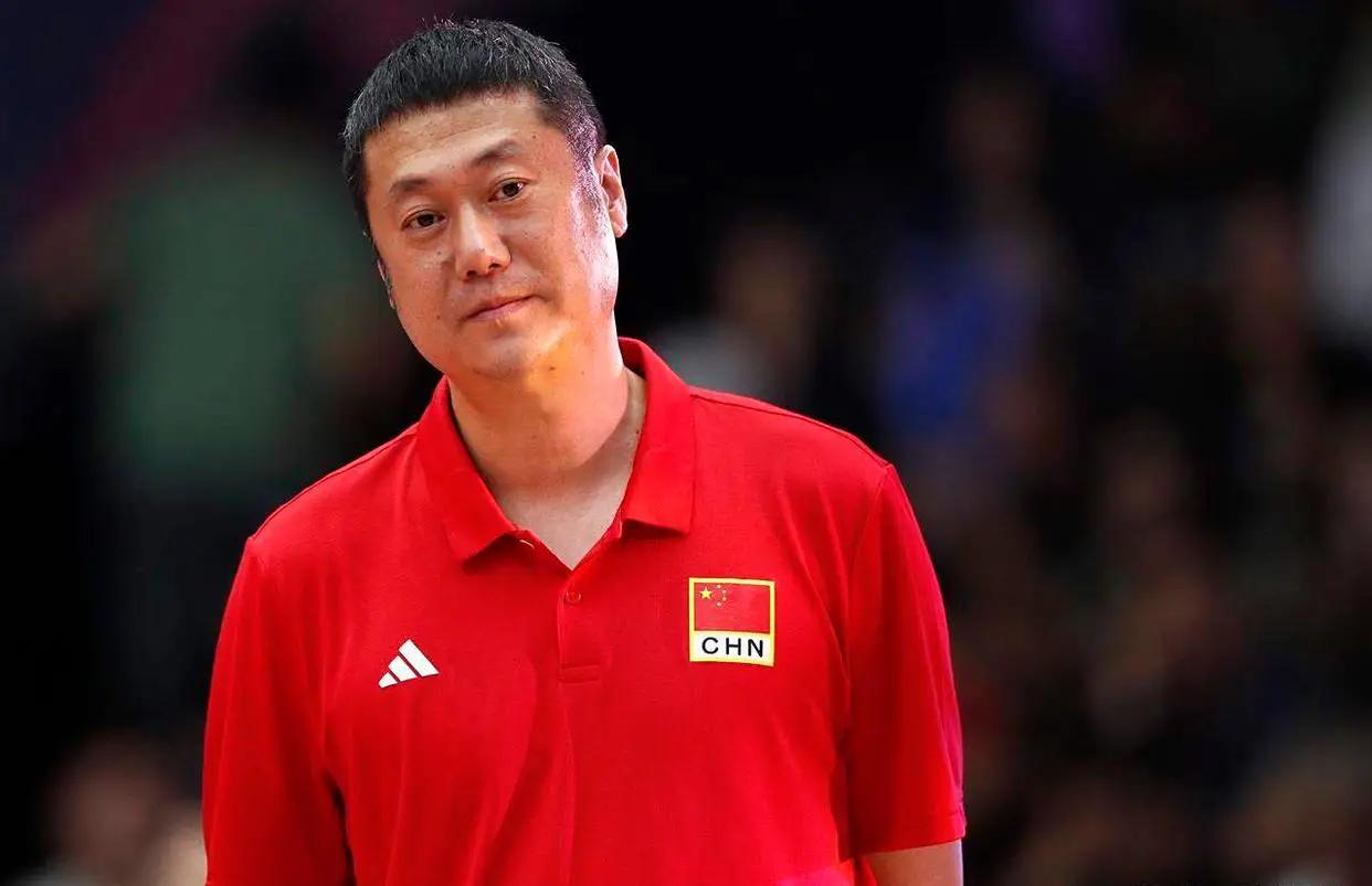 女排联赛A常规赛已结束，建议赵勇征召郭中楠、李晨瑄、郭湘玲、黄悦鑫等年轻队员进国