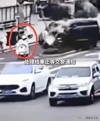 终于爆出来了！6月20日，安徽广德一女子驾驶一台腾势D9车重3吨汽车，在一处的