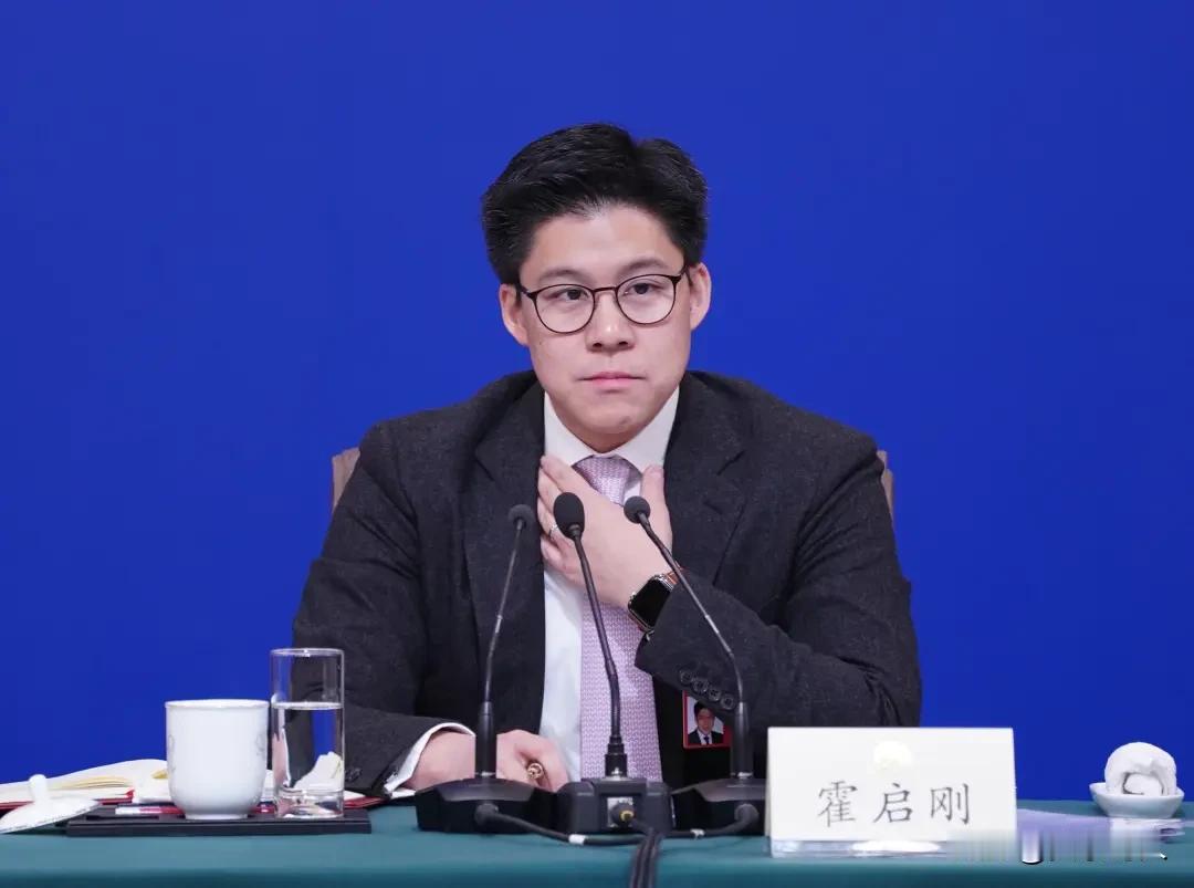 霍启刚，又有新的身份了→当选中国香港立法会议员这个霍家“富三代”，真的很给祖