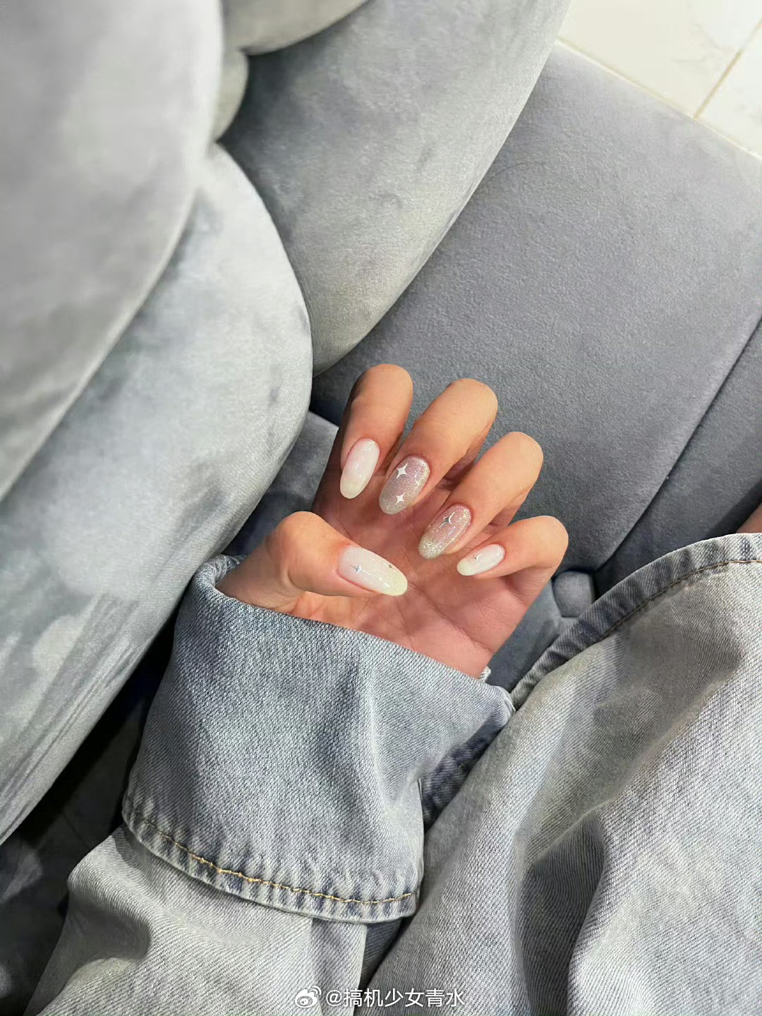 超级实用的美甲出现了自从指甲受损后，好久没做美甲了，图一放大还能看到修出血🩸，