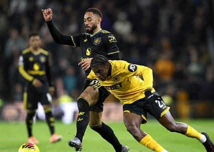 库尼亚本场数据: 1助攻, 3关键传球, 8射2正, 对抗18胜8