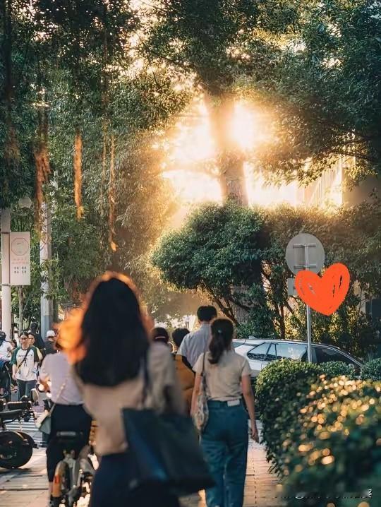 我闺蜜有个他老公不知道的“秘密基地”，她在单位不远的地方，租了间房子，一个月40