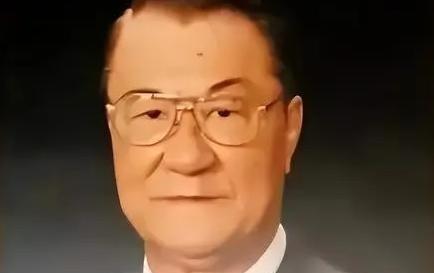 1992年，阎锡山之子回到山西忻州，在老宅门前泣不成声，却被告知需购票入内。