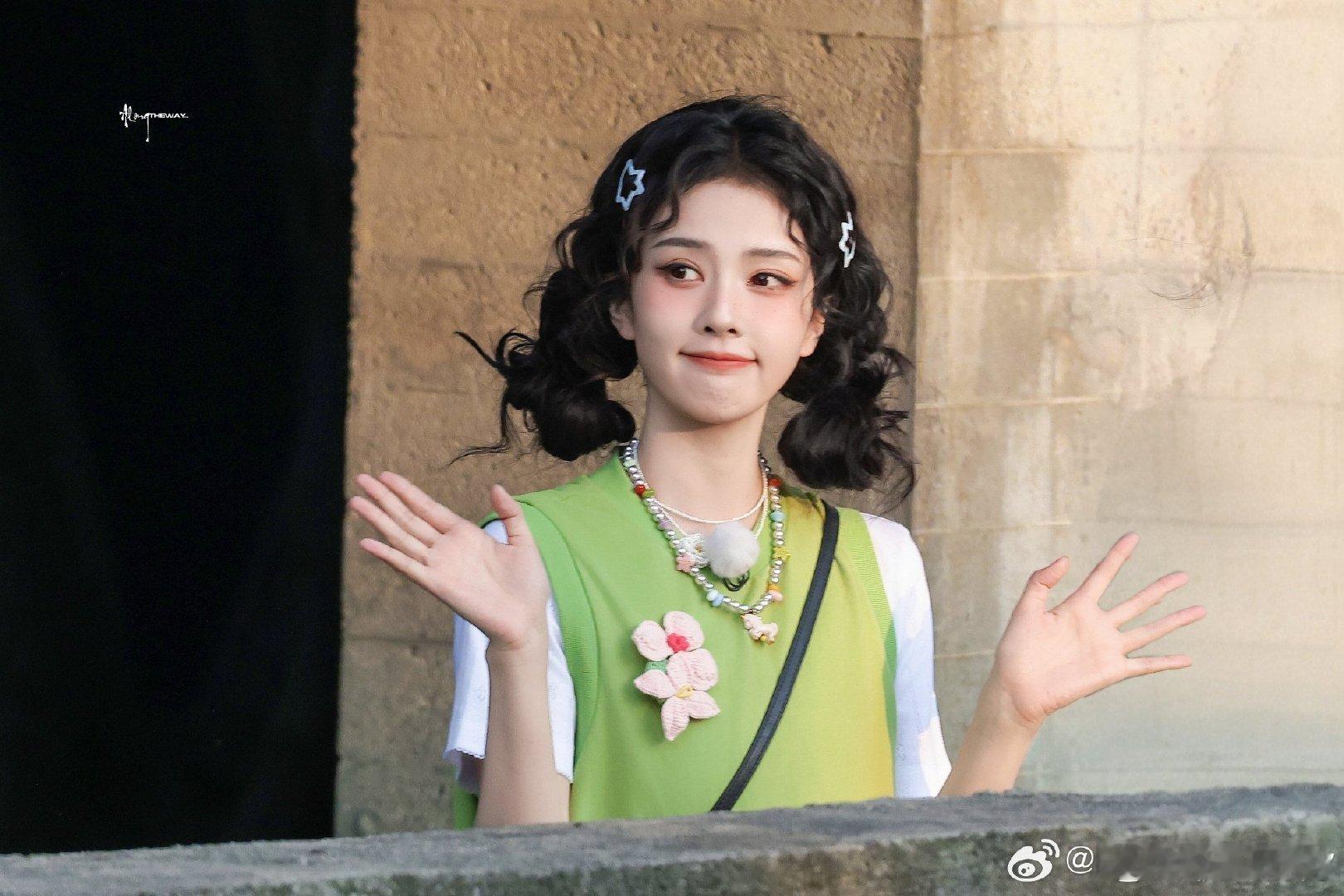 #白鹿#平淡的生活里，你的笑总能治愈我生活的每一个角落白梦妍​