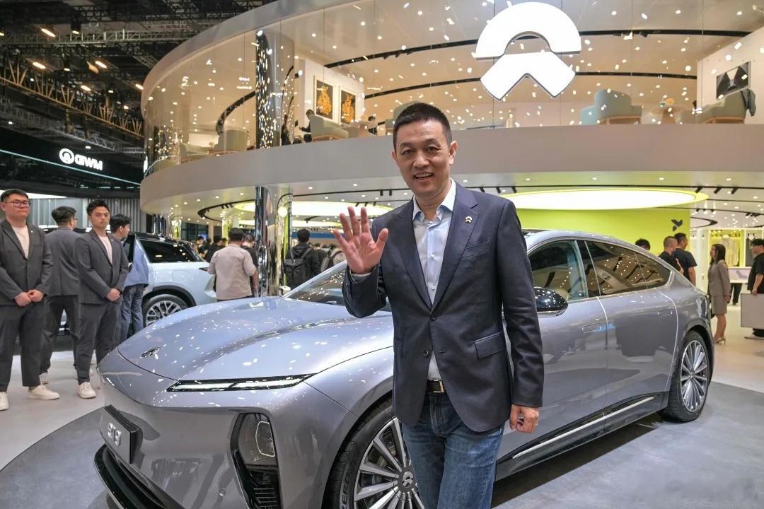 李斌称低估了ES8的市场热情官方透露蔚来全新ES8预订量甚至要超过前段更加