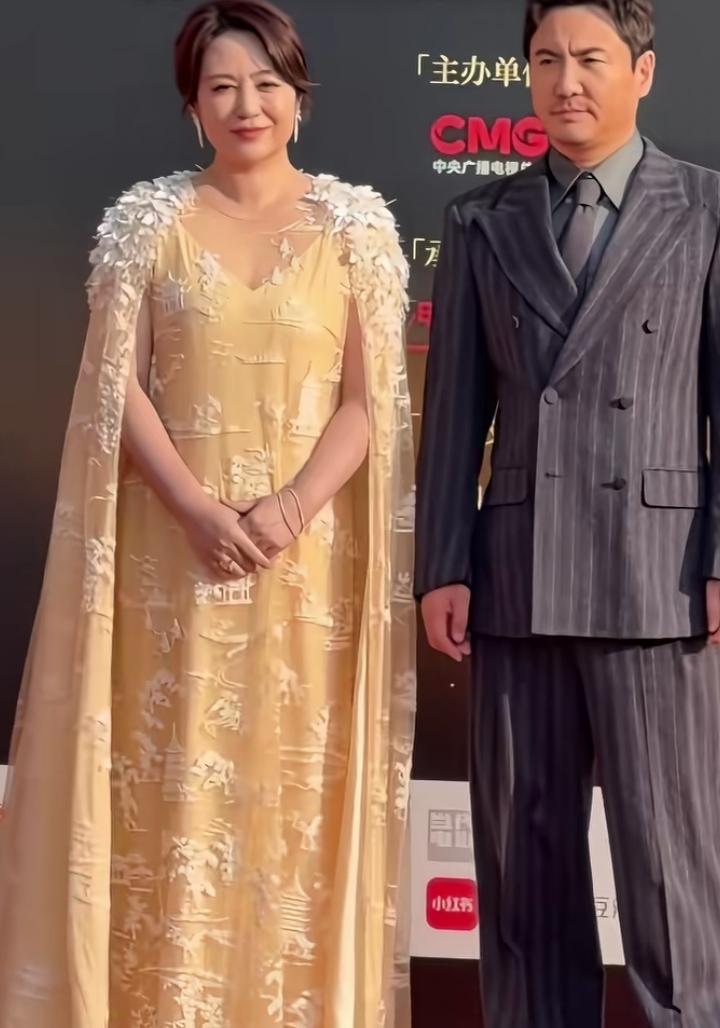 笑翻全场！3月20日北京首届CMG中国电影盛典，沈腾马丽走红毯，拍照时摄影师大喊