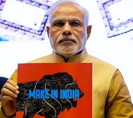 中国手机全面撤离！莫迪慌了，外媒：更可怕的才刚刚开始。大家有没有发现，曾经挤破头