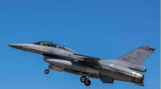 美媒：一旦中国收复台湾，美军将全面空袭中国，解放军会迎战吗？答案很明确：解放军必