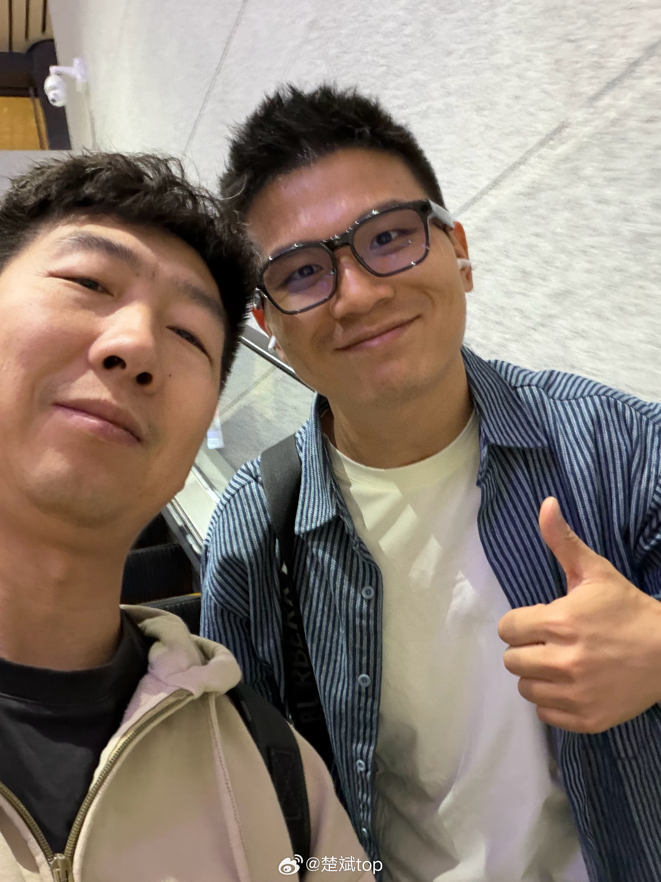 这个时间落地敦煌，也只能回去睡觉了！要不然呢我们两个大老爷们能干啥？