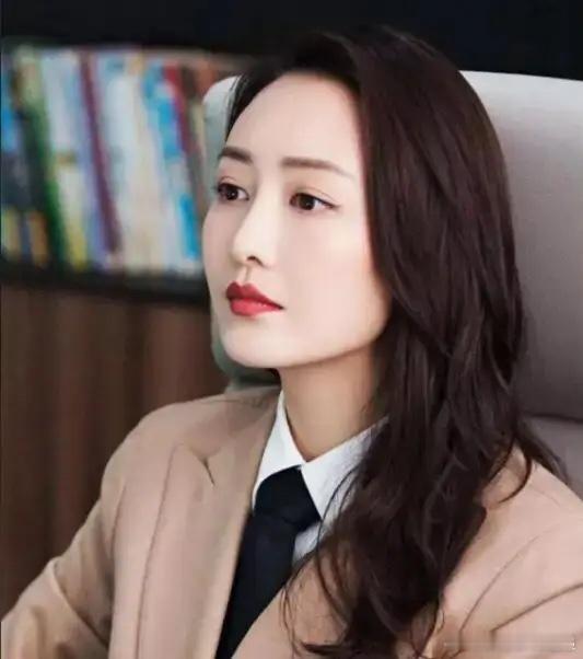 王鸥其实挺聪明的，发现了没？都说她眼光不好，找了个相声演员就算了，而且对方人品还