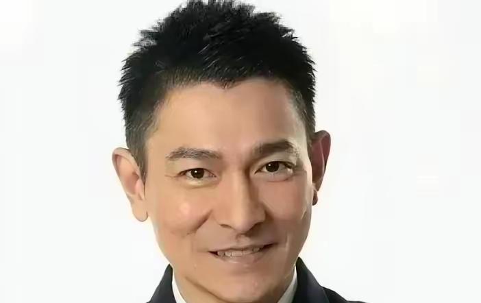 1995年，刘德华因投资失败，欠下4000万巨债，为了还债向身边的朋友借钱，却没