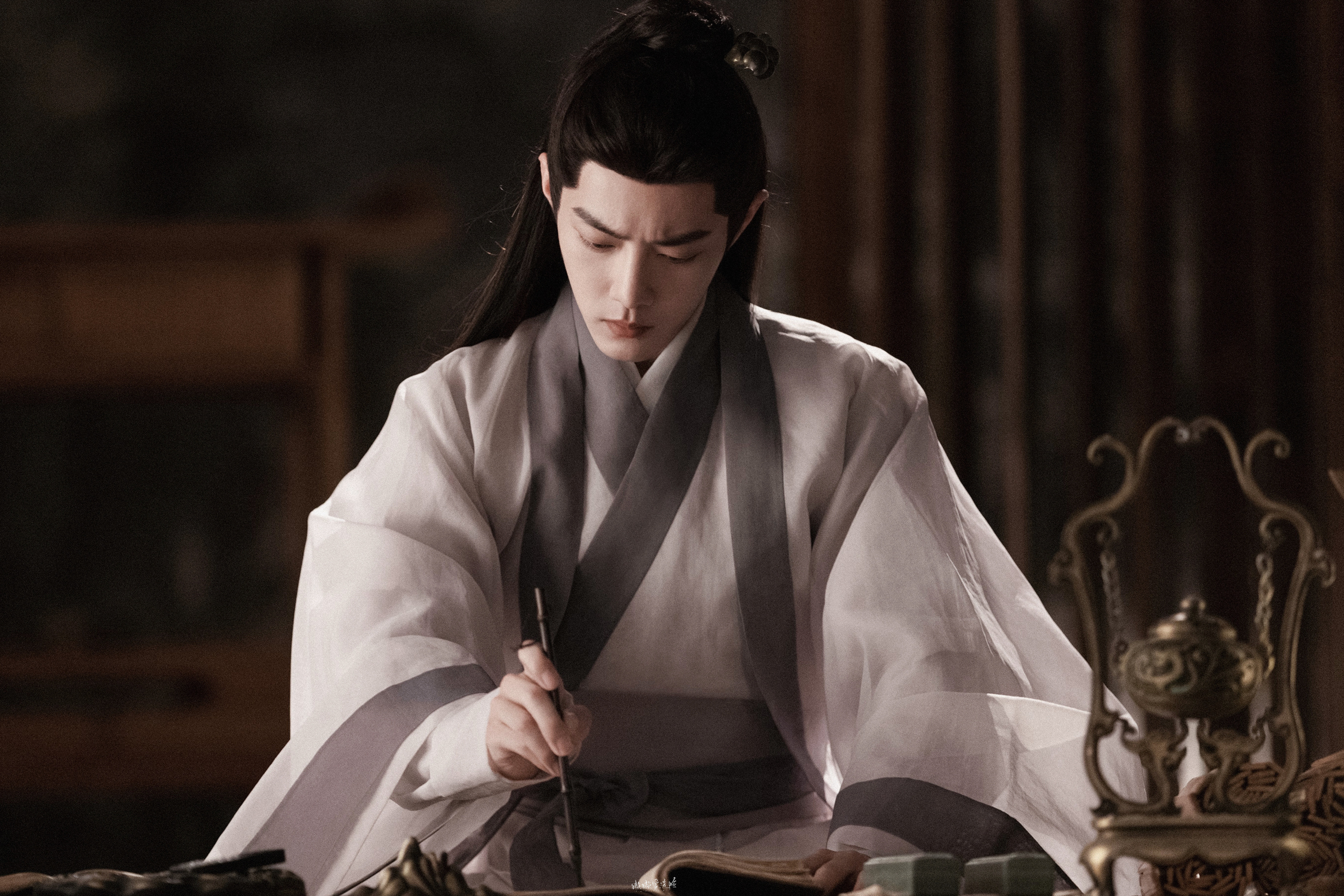 ♡⃝𝒍𝒐𝒗𝒆ʚɞ☽⋆❥»»肖战跟着师父练习书法，一起修身养性