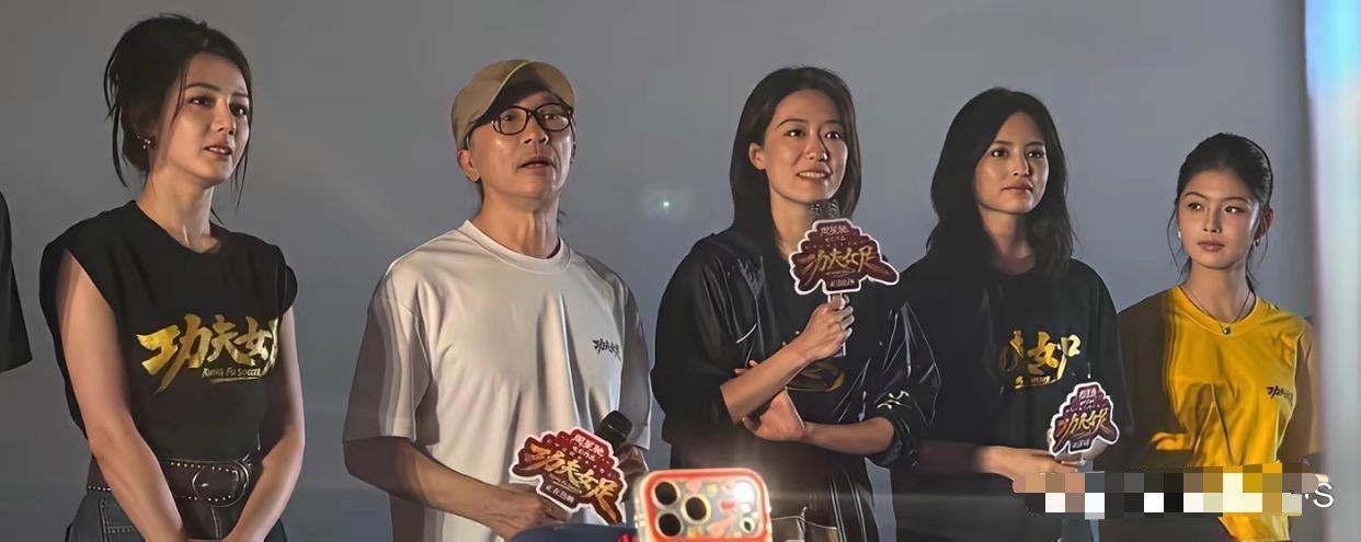 票房好不好，看主演的表情就知道了
