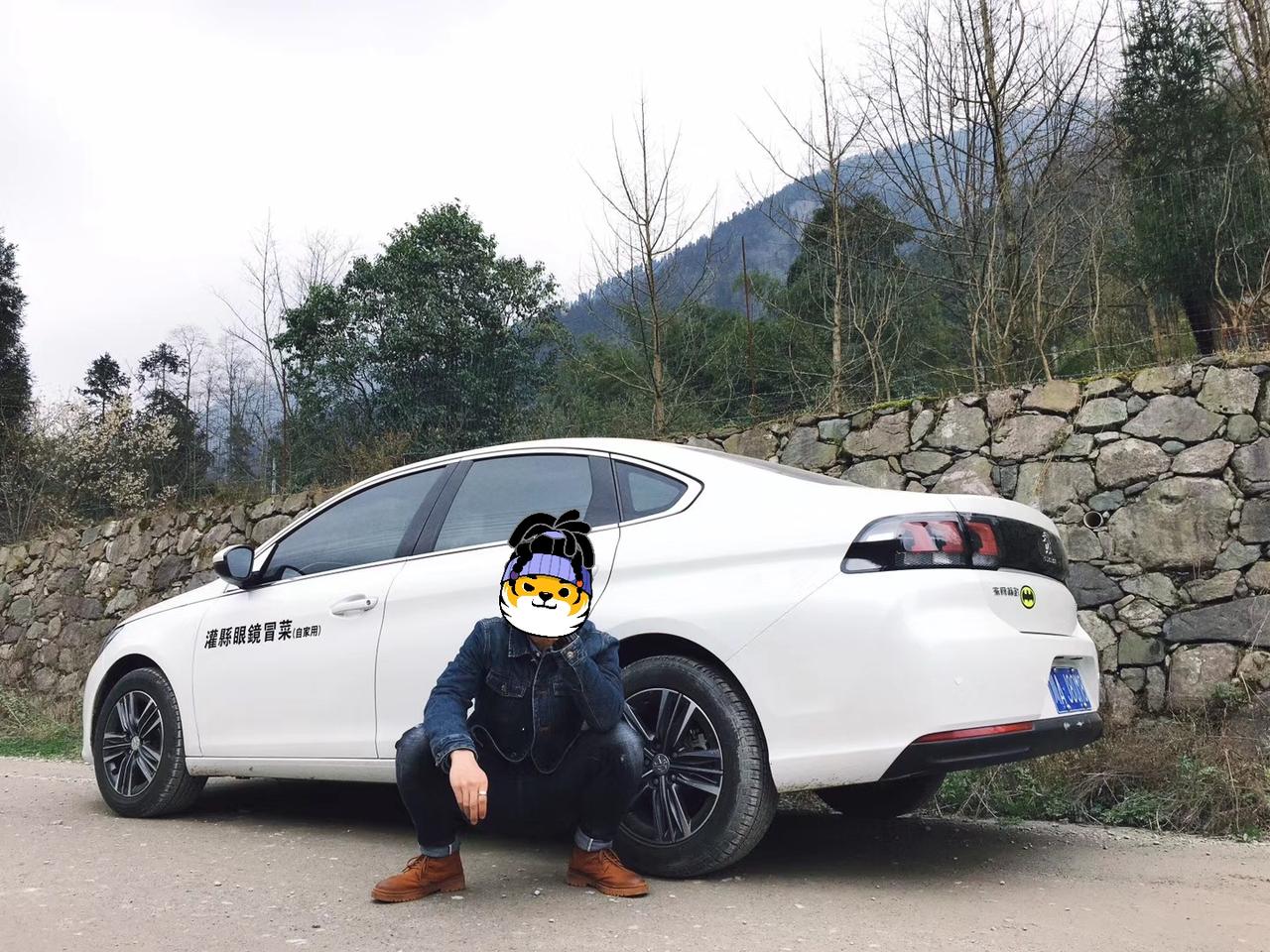 我的第一辆车是东风标致308，2017年落地价格9.9万，手动挡，属于人生第一辆