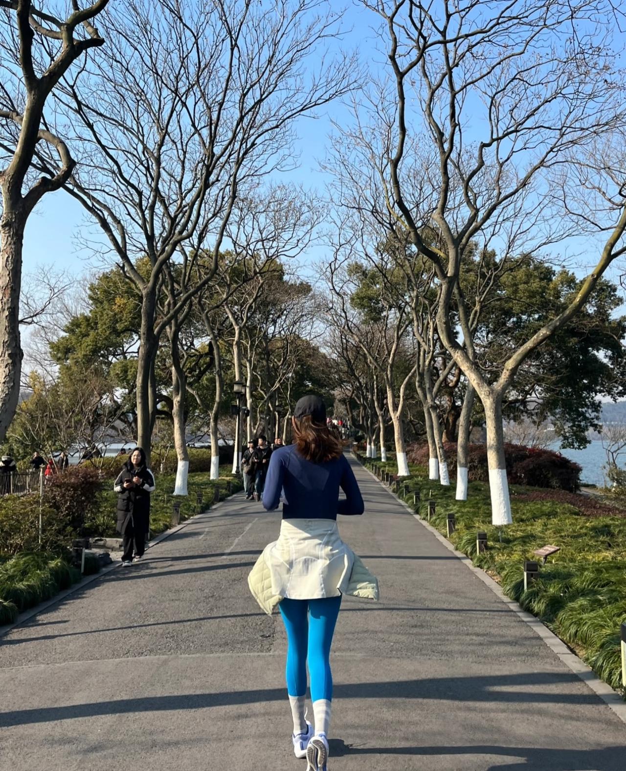 健康跑步5不要，看看您中招了吗跑步不单强身健体，改善体质，而且对心理不良情绪的