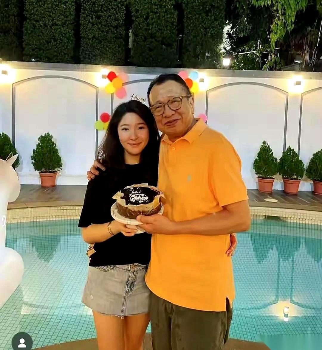 老爸给钱在国外开了个店，女儿说不干就不干了，拍拍屁股回国结婚去了。换你家试试？
