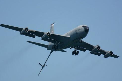 这件事说明抵抗组织，找到了对抗美军“命门”的办法！那就是直接打加油机！美军的