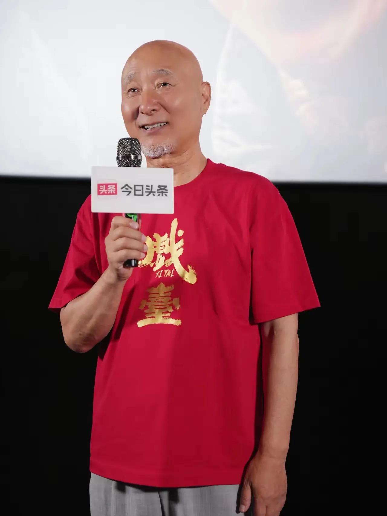陈佩斯《戏台》大卖，给电影圈好好上了一课！陈佩斯的《戏台》票房一路狂飙，累
