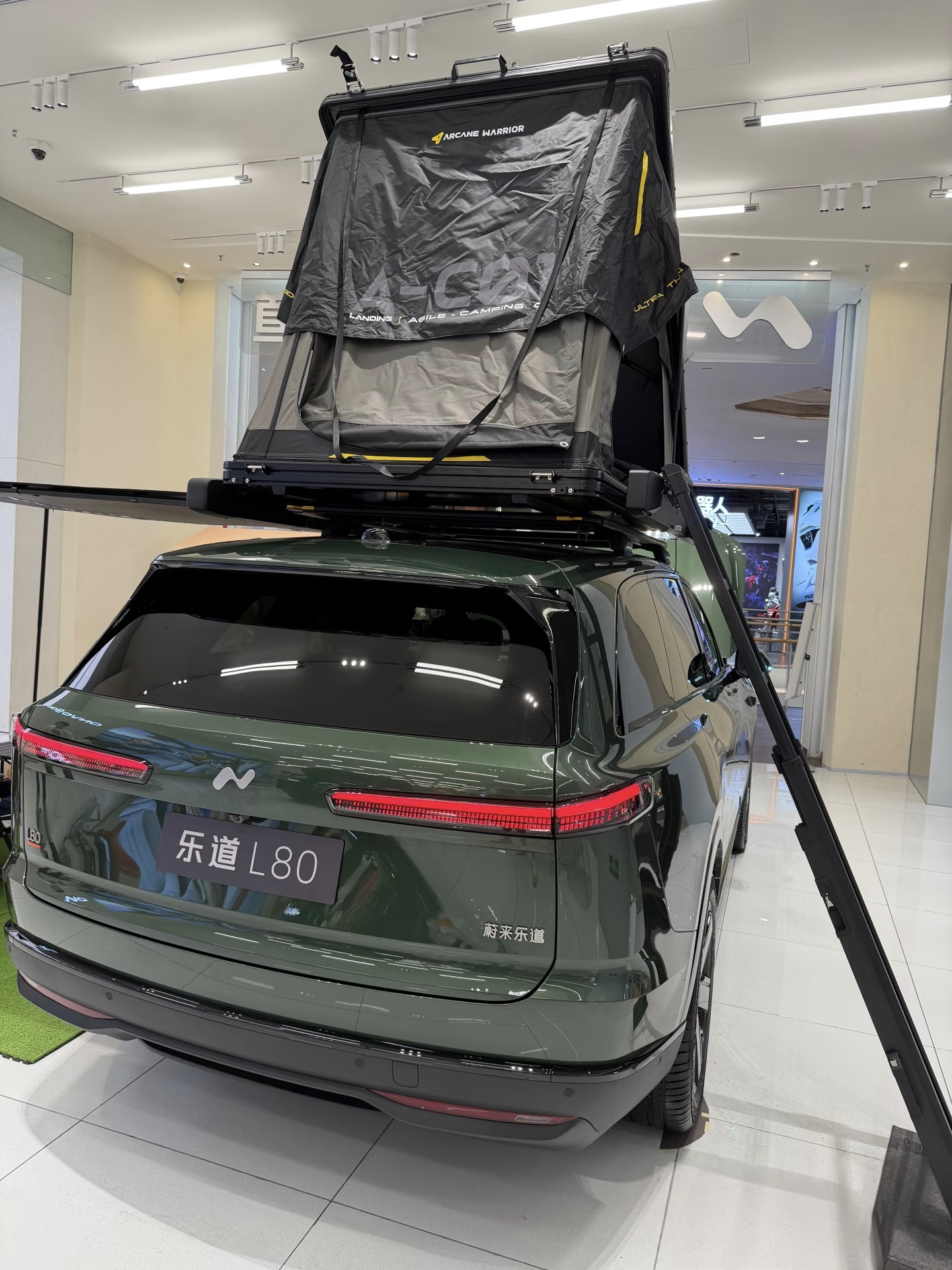 乐道L80的预售价出来之后，我翻来覆去看了几遍，心里有两个地方是真的有点动心了。