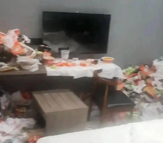 成都一家酒店，一对00后情侣在酒店连住145天，等他俩走后，整个房间堆满垃圾，屋