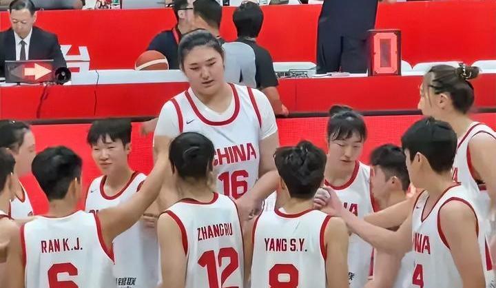 中国女篮和尤文图特的第二场热身赛在昨天晚上也结束了，中国女篮以4分微弱的优势取