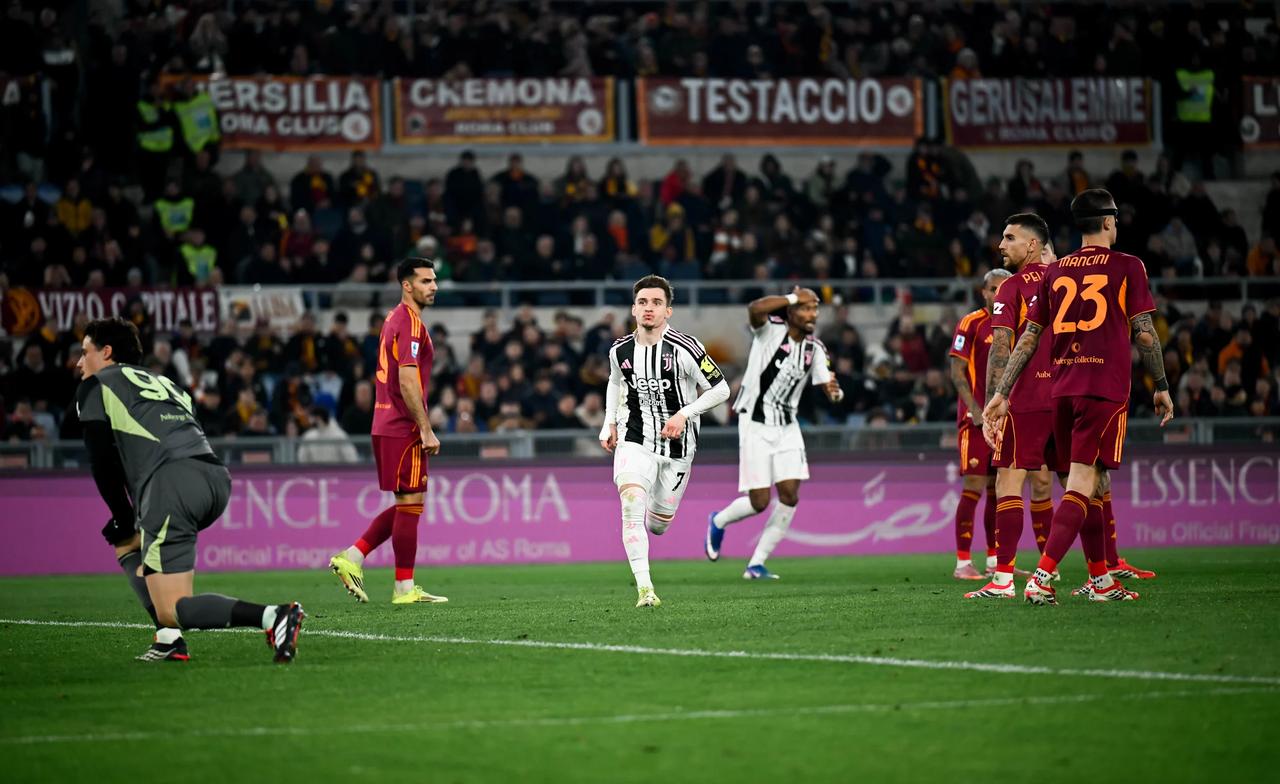 尤文图斯客场3-3绝平罗马，打入一粒世界波的小孔塞桑赛后采访：“那粒进球固然