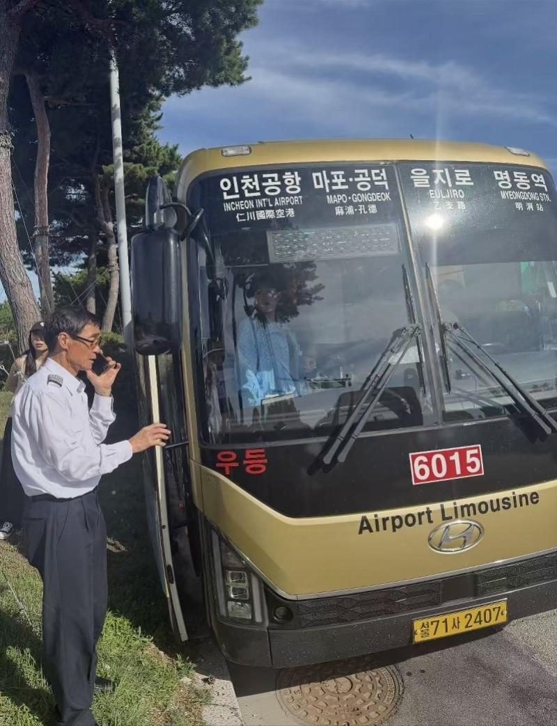 你遇到这种事会怎么办？韩国高速大巴失控那一瞬间，十几名中国游客用短短十几秒