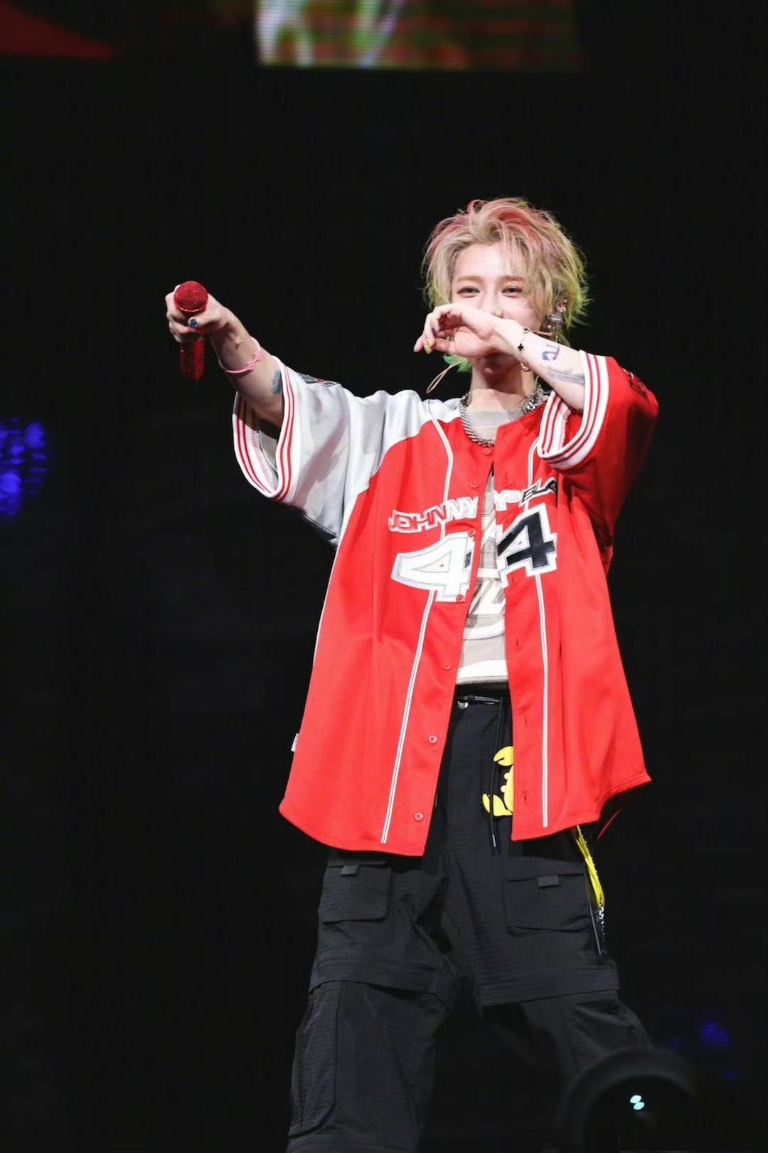 鹿晗关晓彤分手疑云大起，9.17成关键节点！家人们，鹿晗关晓彤这对CP最近