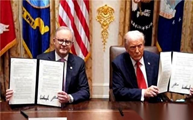 笑死,那边刚拉个小群,美日澳说要自己搞稀土,我们这边反手就把Wi-Fi密码给改了