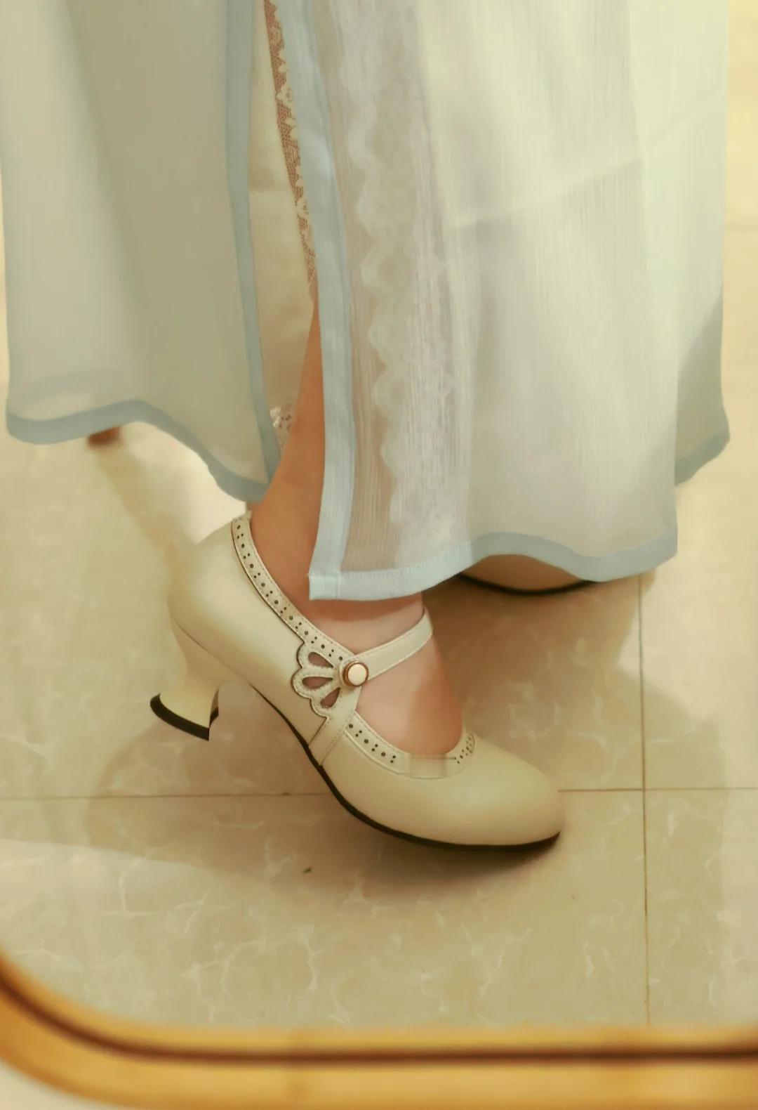 浅浅的搭一下蓝色🐋蓝白搭配真的很美丽🤩浪漫生活的记录者旗袍推荐日常旗袍