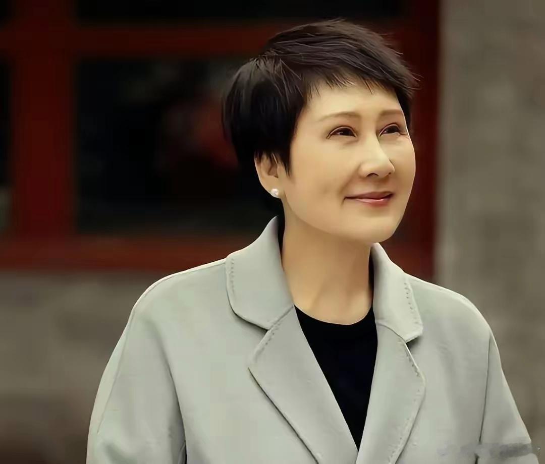 如果35岁政策取消，说实话最要感激的一个人就是张凯丽！今年她为35岁以上的人发声