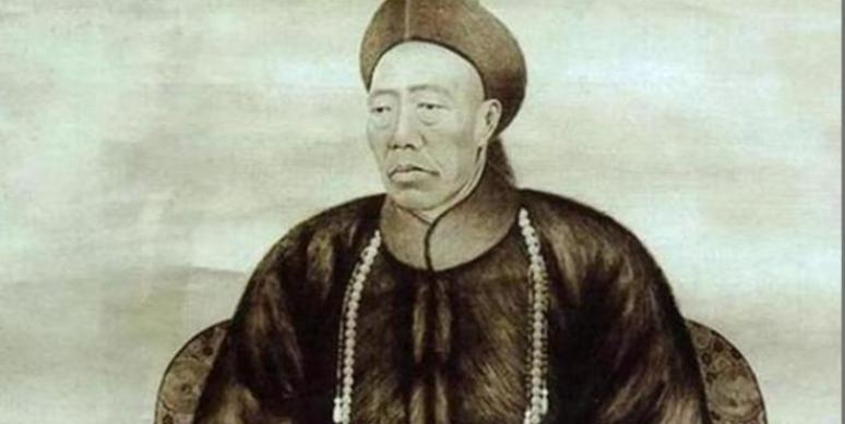 1875年，李鸿章进宫参见慈禧，太监李莲英故意不让他进去。李鸿章生气地说：我乃朝