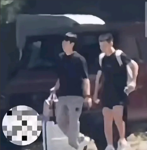6.21新鲜下训头哥。今天中午，头哥结束了上午的训练，开着红色大奔和牛奶一起回到