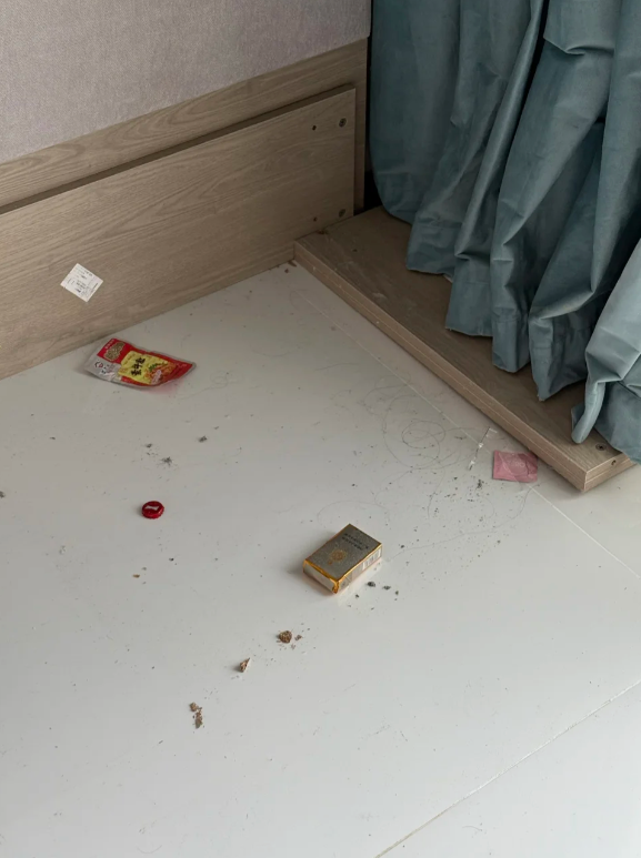 果然还是男人更懂男人。我问老公，酒店床底那些避孕套到底是谁留下的，他连想都没想，直接来一句：“你根本