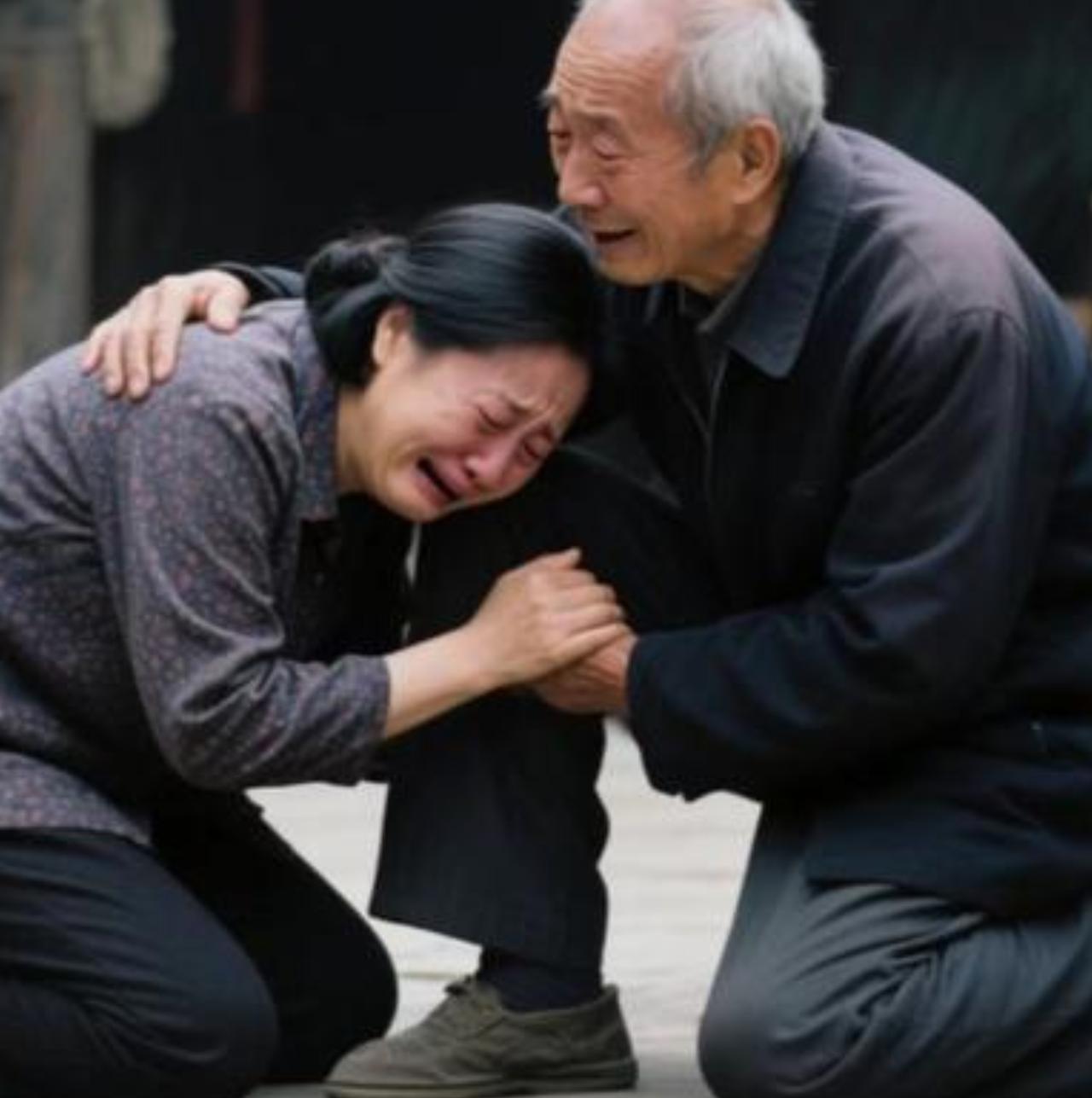 “家丑不得不外扬了！”广西一男子车祸离世，办后事时，妻子因抚恤金问题，不让8岁儿