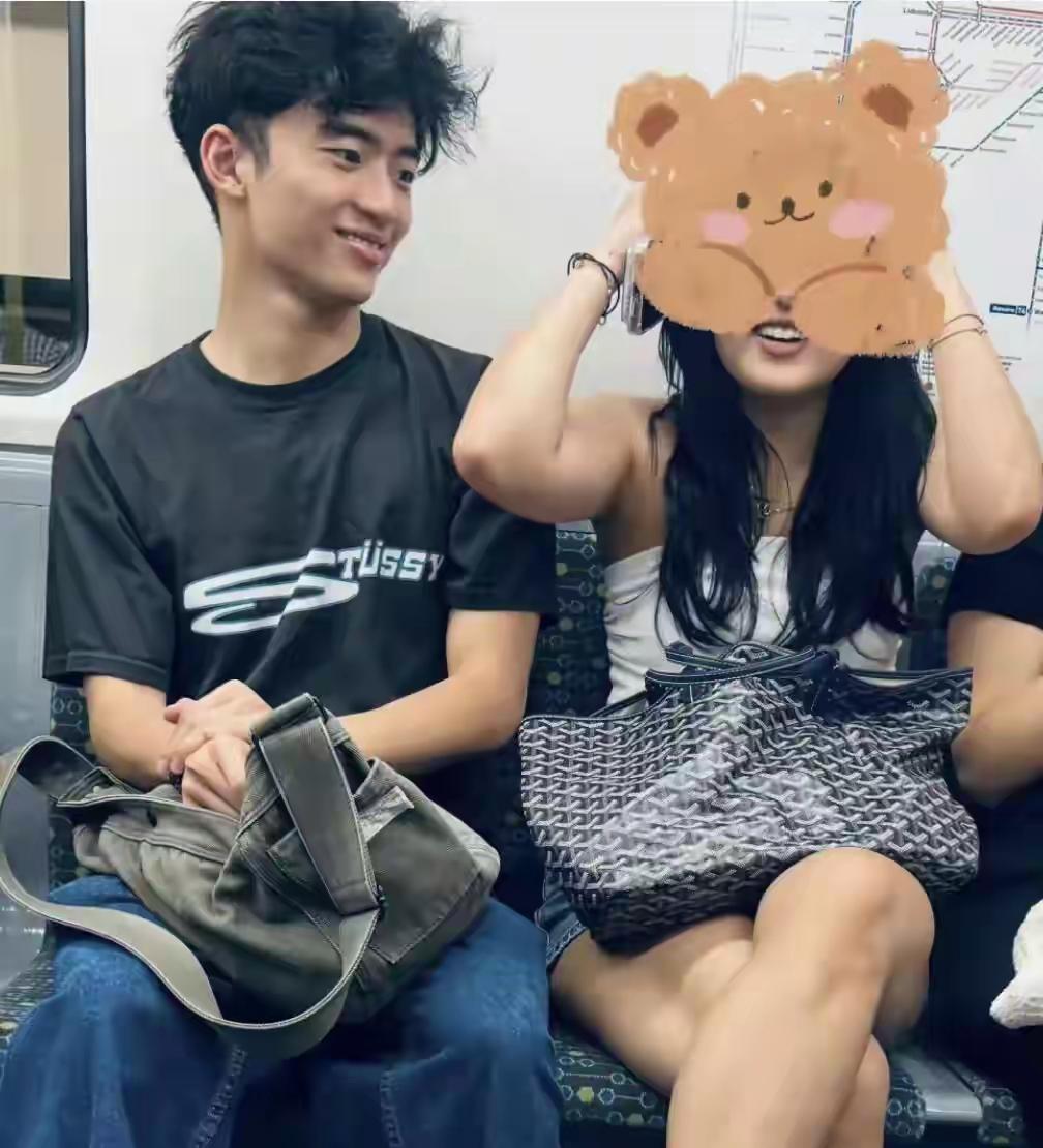 谢霆锋大儿子女友疑似曝光，嘴巴神似张柏芝！有网友偶遇谢霆锋张柏芝的大儿子Luc