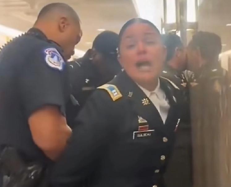 美国几名飞行员的表现令人肃然起敬！他们因为反对美国向以色列提供武器拒绝执行飞行任