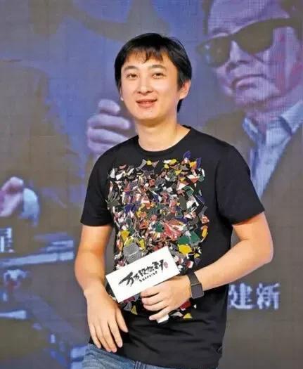 有人问王思聪，你交了多少个女朋友？他说，不知道。我是宅男，大家看到我逛街的时候比