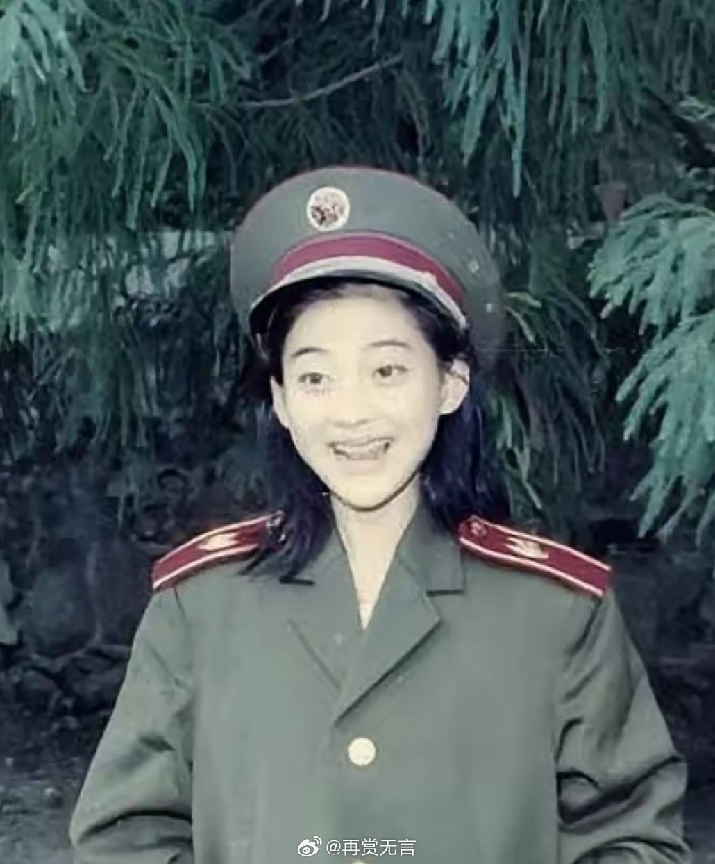 谁能想到啊！当年春晚上那个不起眼的美女，居然成为家喻户晓的影后了。