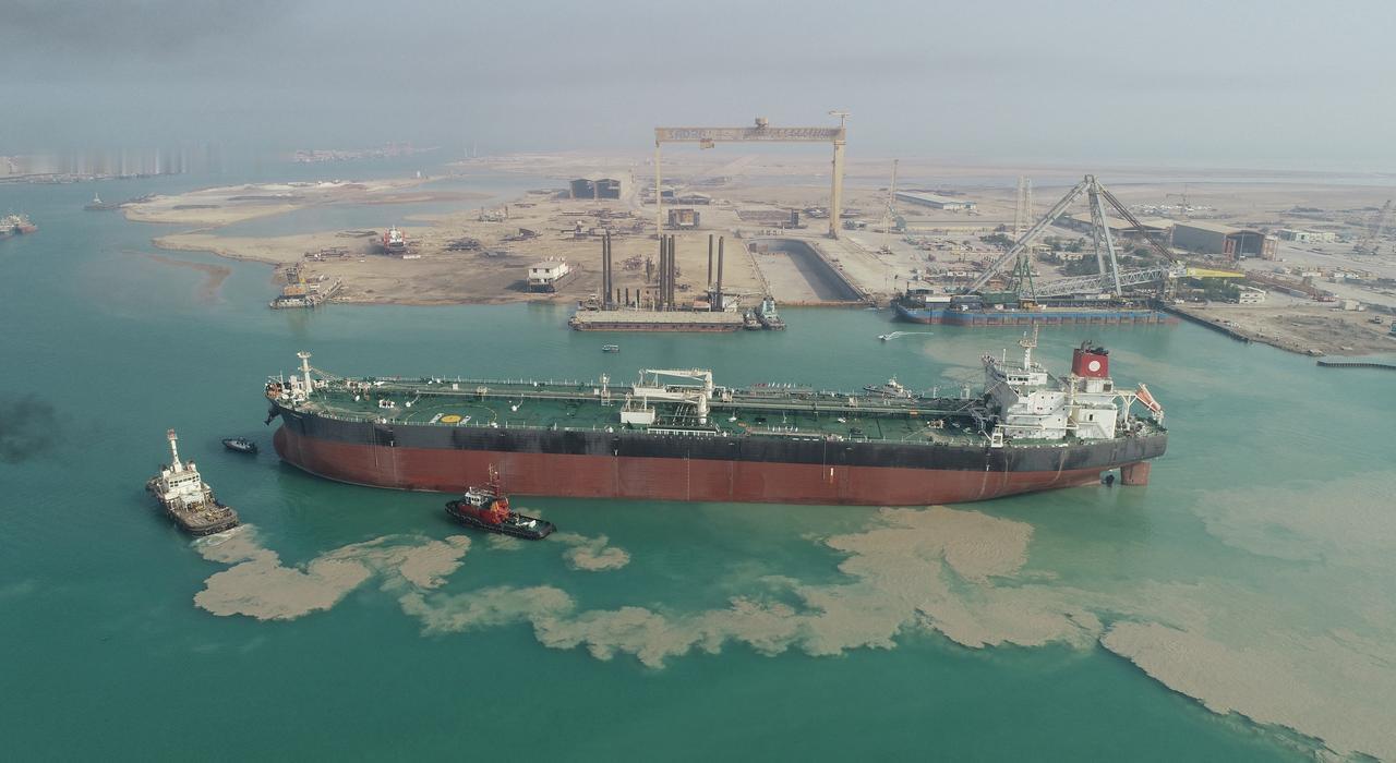 委内瑞拉石油涨到45美元一桶了，中石油突然不买了，这事真不是为了省钱。表面是价