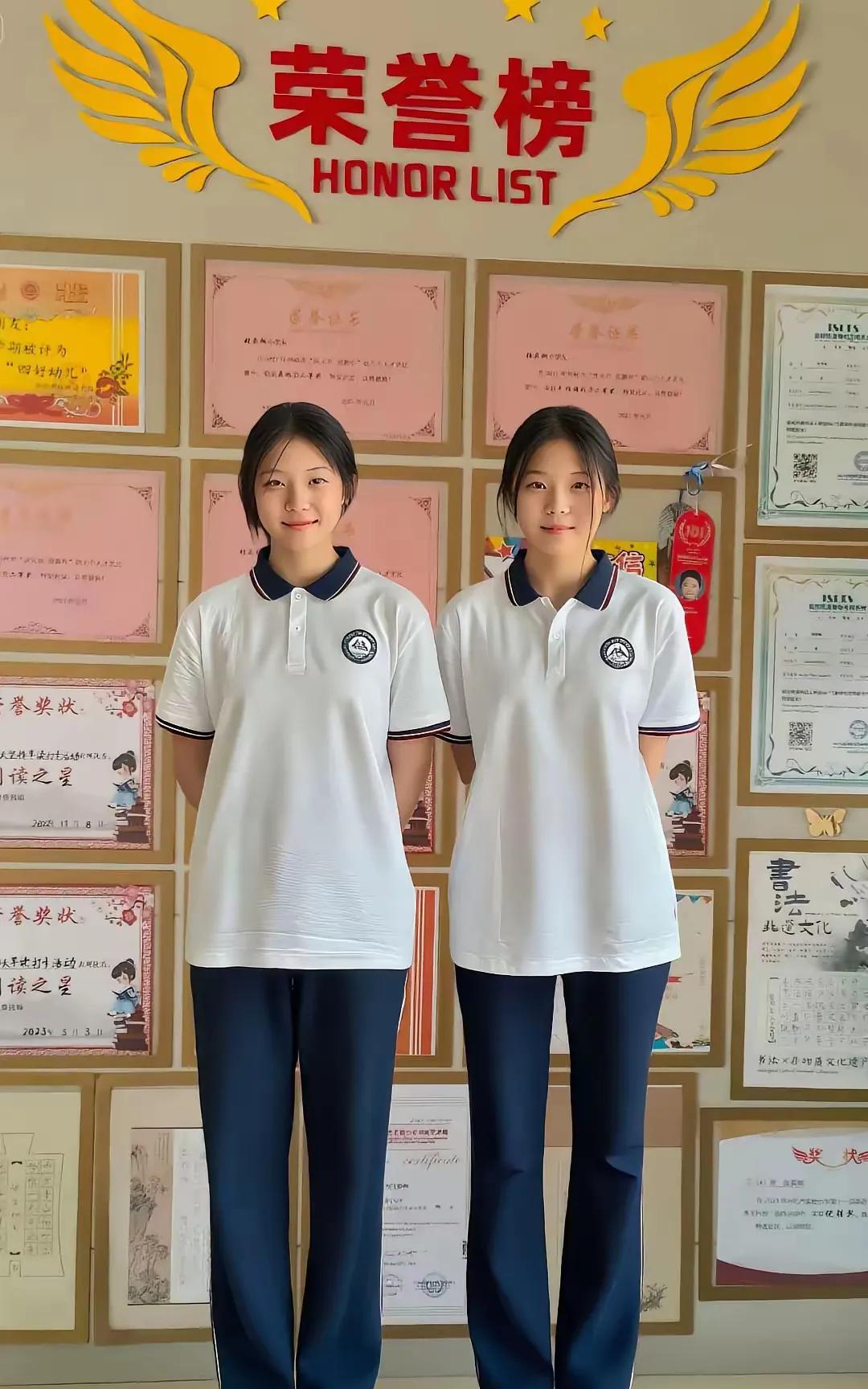 好孩子都是人家的真是羡慕呀也不知道这家父母是怎么调教出来的长得漂亮学习还这