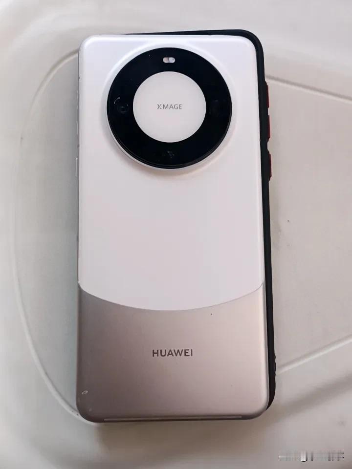 普通人买手机选新的还是二手的？我昨天刚花3000块入手一部二手华为Mate6