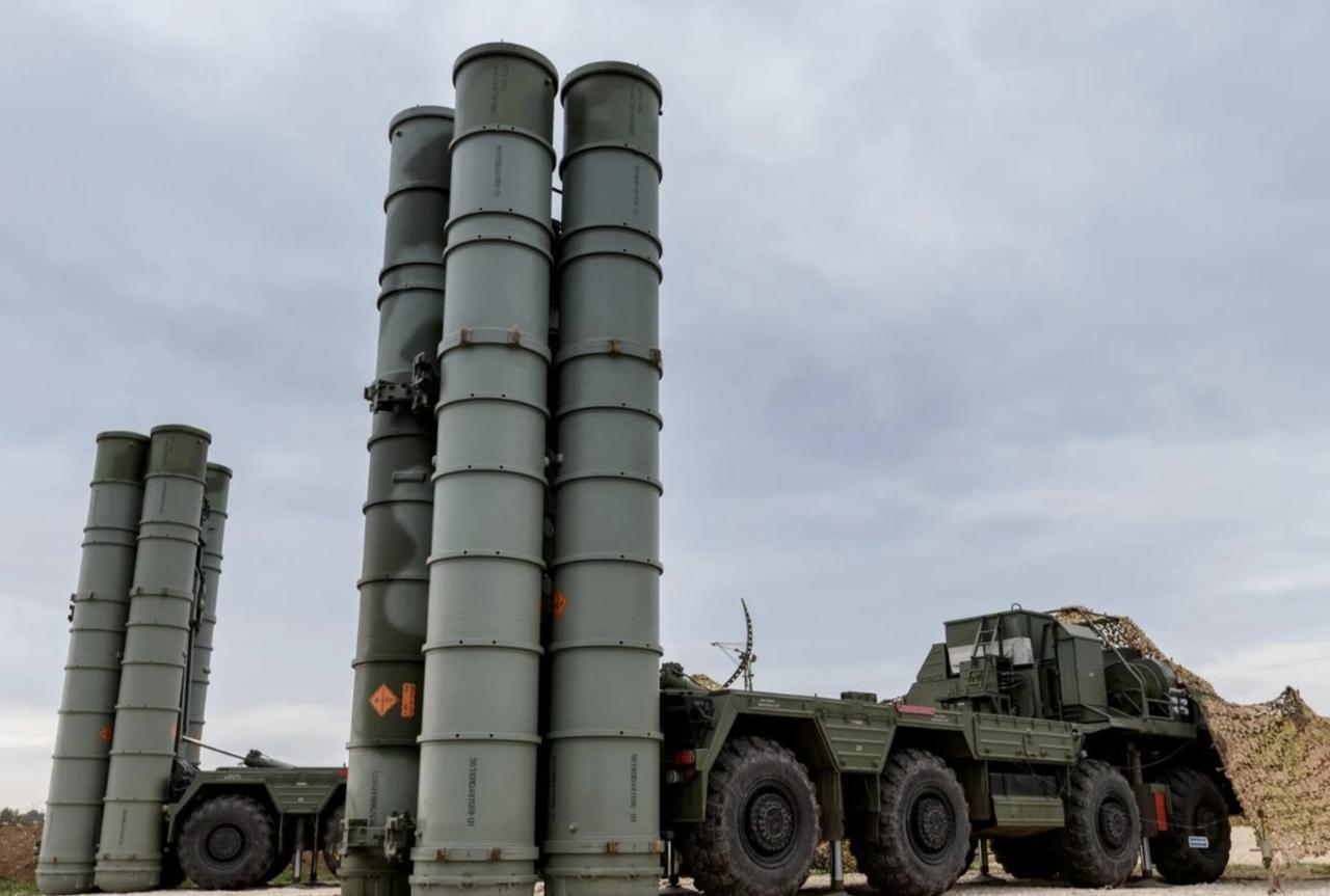 赖岳谦：S-400，是俄罗斯卖出去最好的防空系统，印度用来打无人机太浪费了，这是