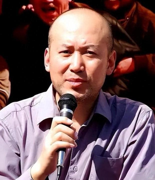 70岁郭达近况曝光：住西安老小区，妻子身份不简单，20年春晚说走就走没人知道