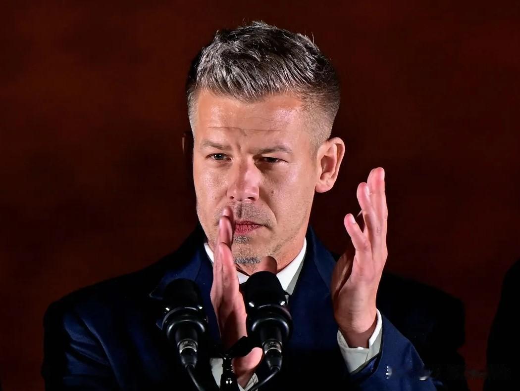 匈牙利大选尘埃落定，胜选方第一时间就向中俄传递了清晰信号。4月13日，匈牙利