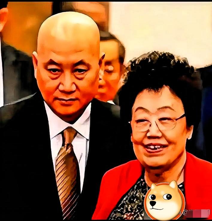 别再吹捧什么神仙眷侣了，真实的豪门远比想象中现实薄情。别再幻想什么“神仙爱情