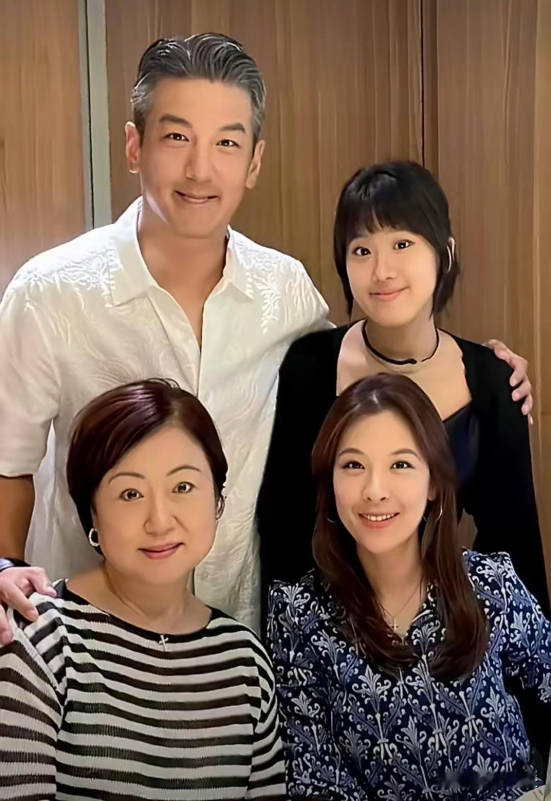 当年孙家非要贾静雯做完DNA鉴定才肯认下孙女，如今这孩子成了孙家数十亿家产唯一的