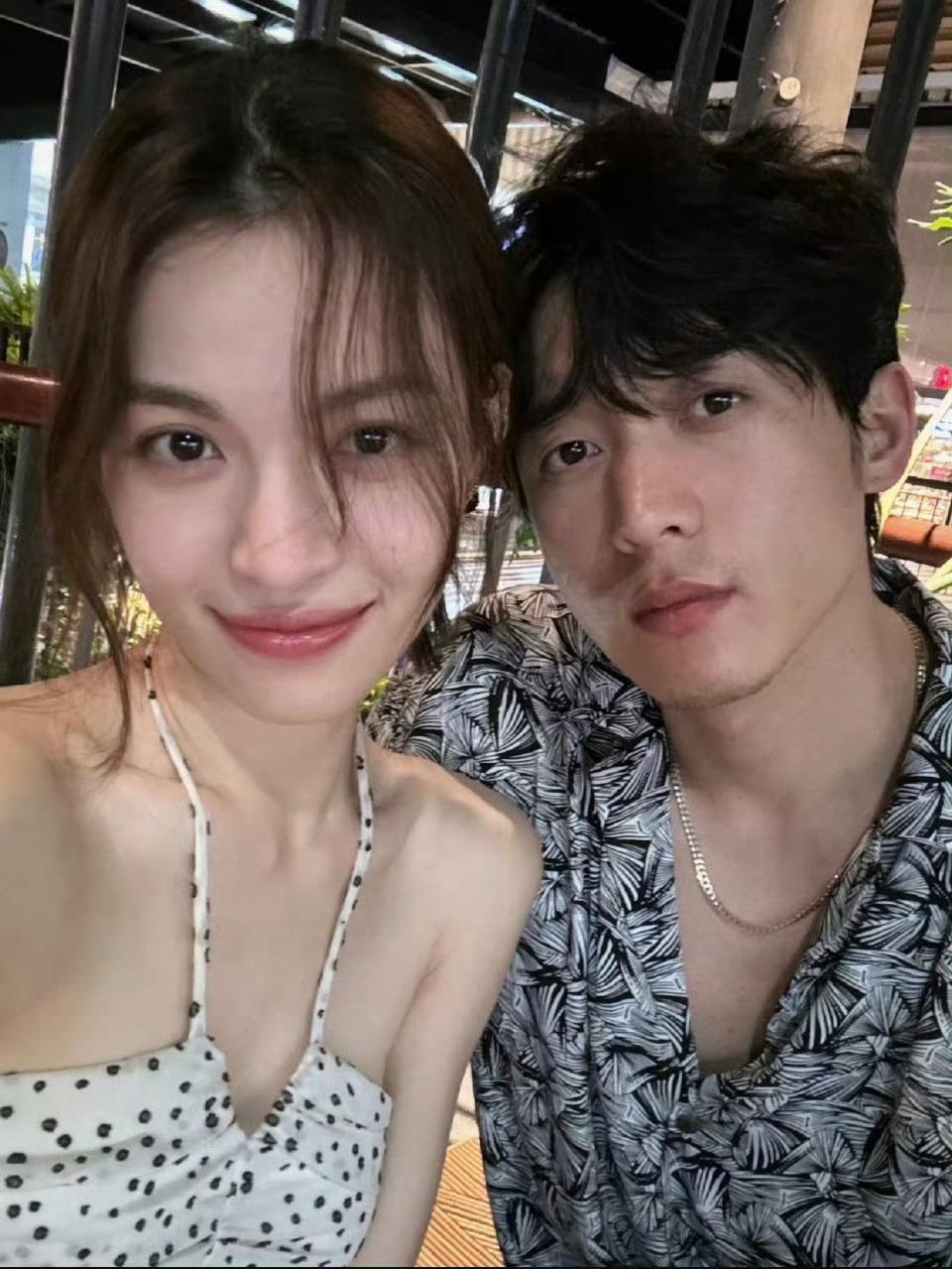 钟楚曦这波静默分手，到底是体面还是冷血？最近这娱乐圈的瓜我是真有点看累了